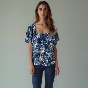 ❤️ Gap Floral Peasant top M